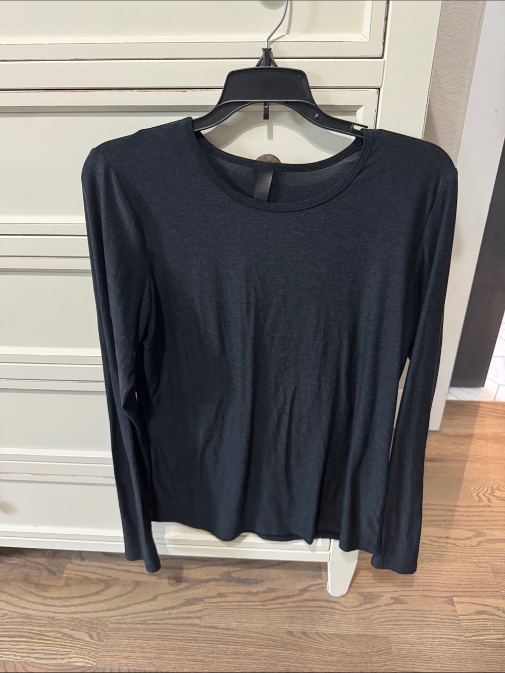 Beyond Yoga Black Long-Sleeve Crewneck Top